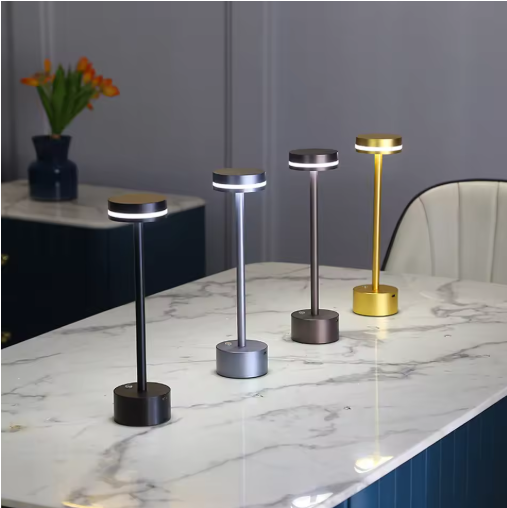 Touch-Sensor Bistro Lamp