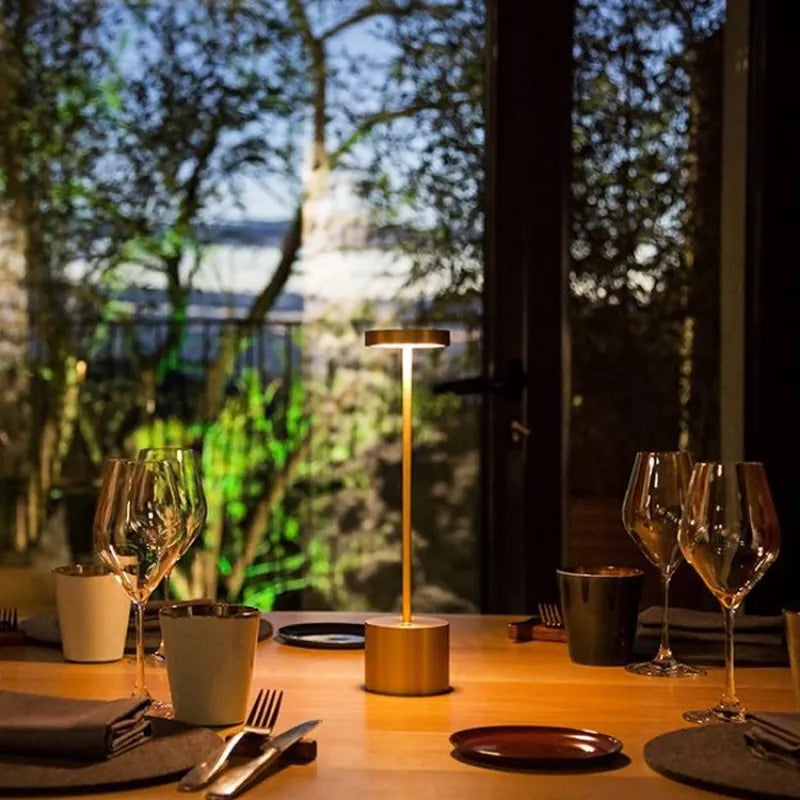 Touch-Sensor Bistro Lamp
